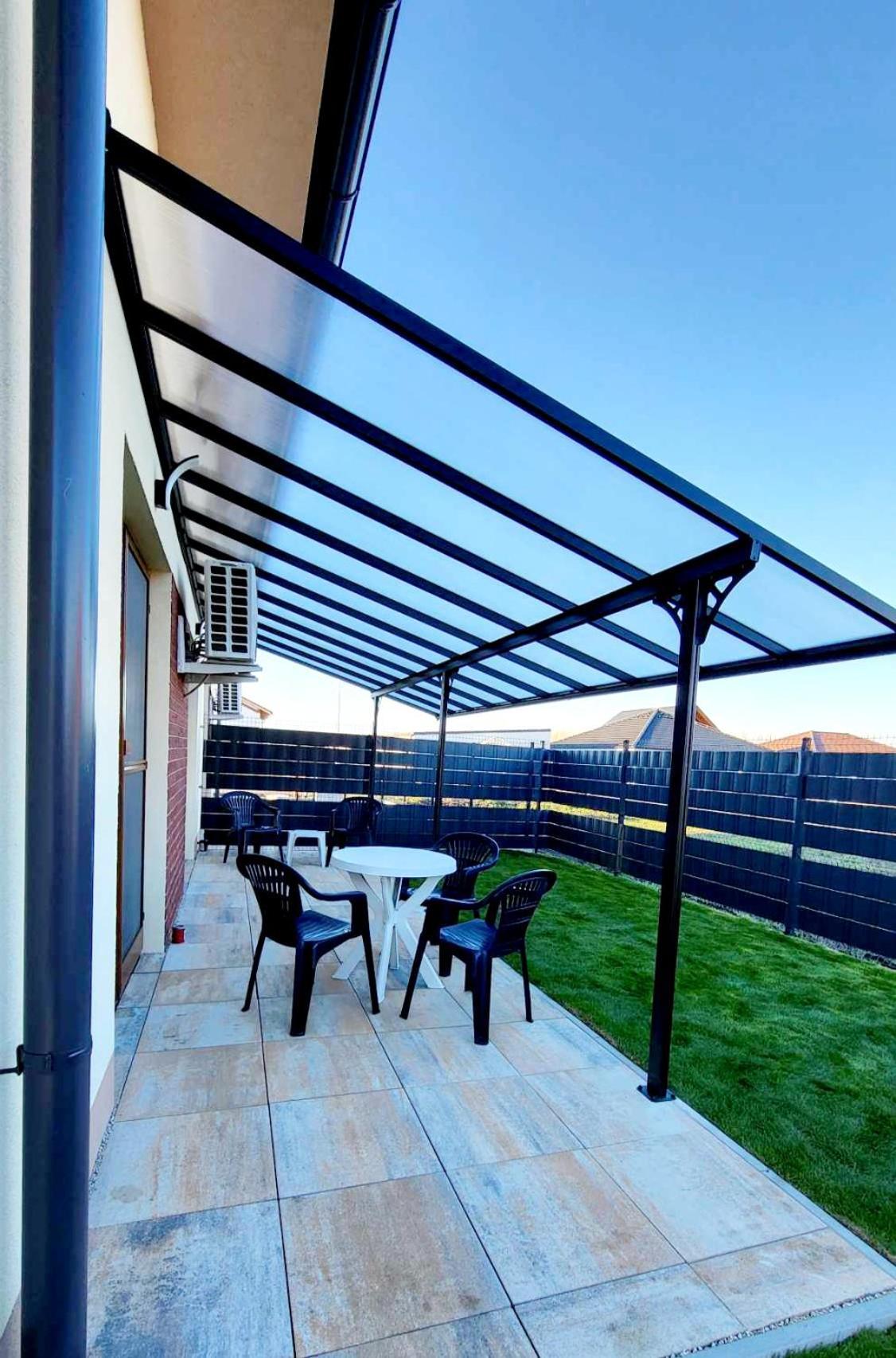 Ahoy Relax Apartmany Nesvady Екстериор снимка
